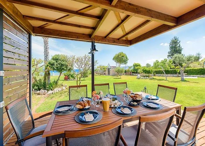 Nastazia Luxury Beach House